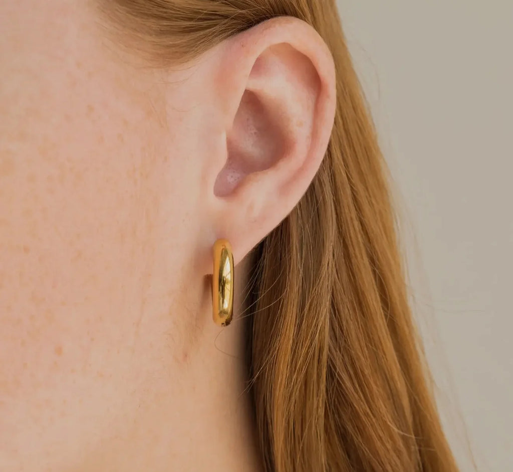 Brenda Grands Waterproof Gold 18mm Diamond Hoops
